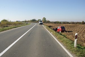 Slika /PU_VS/Prometne/slijetanje u kanal_dan_jesen_Jarmina_Gaboš.jpg